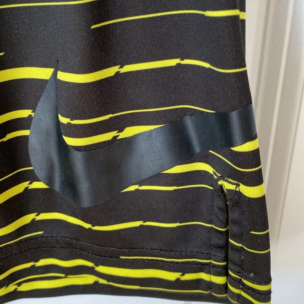Nike Boys Dri-Fit Shorts -‎ Black Yellow - Medium